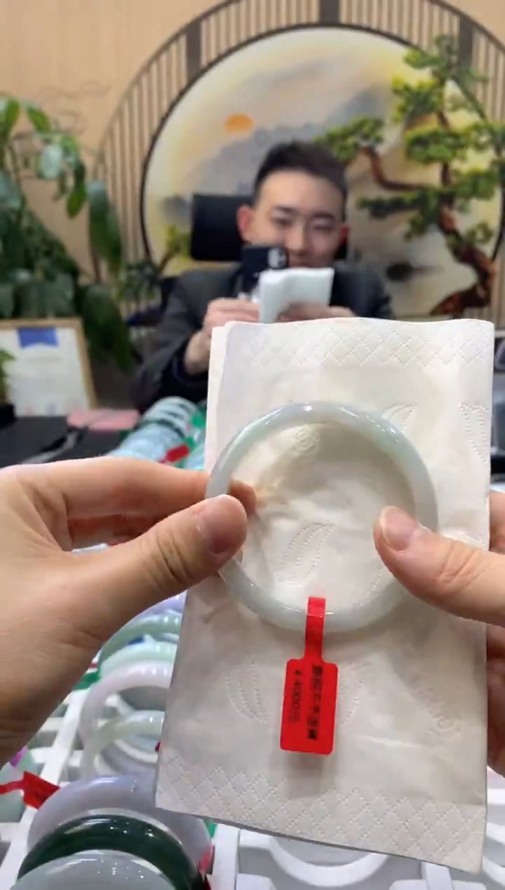 【闪购商品】翡翠手镯未镶嵌000001354