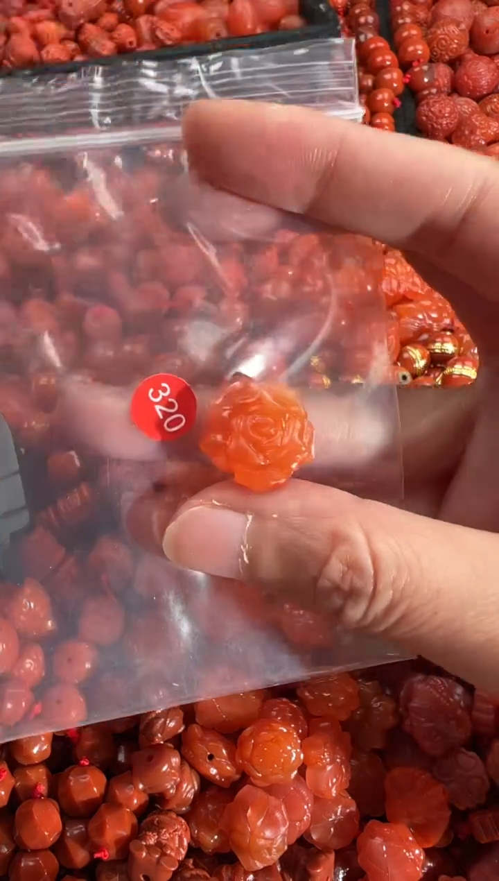 【闪购商品】南红玛瑙颈饰未镶嵌2