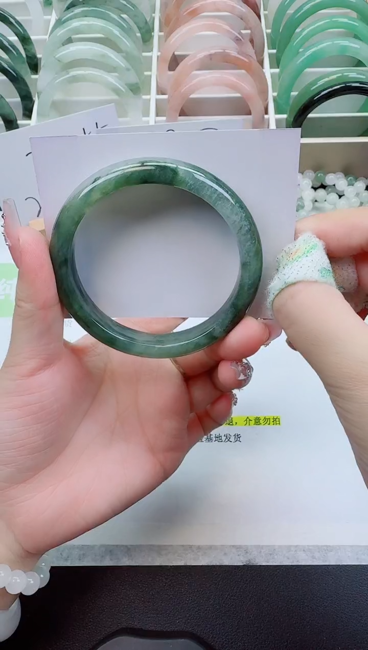 【闪购商品】石英质玉手镯未镶嵌54/59-60圈