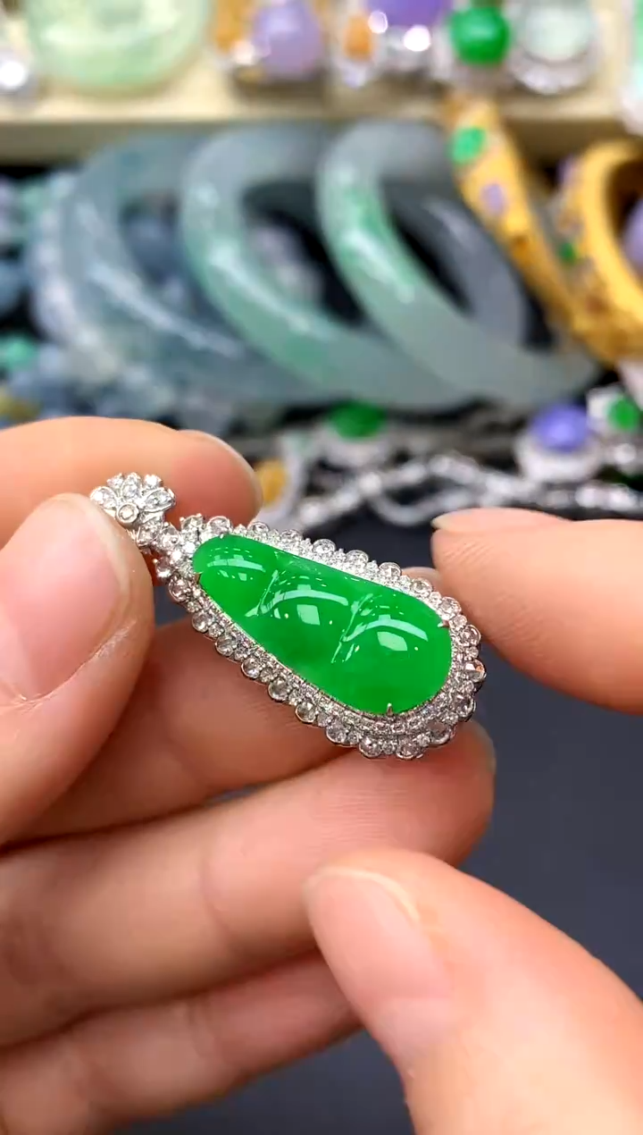 颈饰18K金镶嵌翡翠621-中国好珍宝