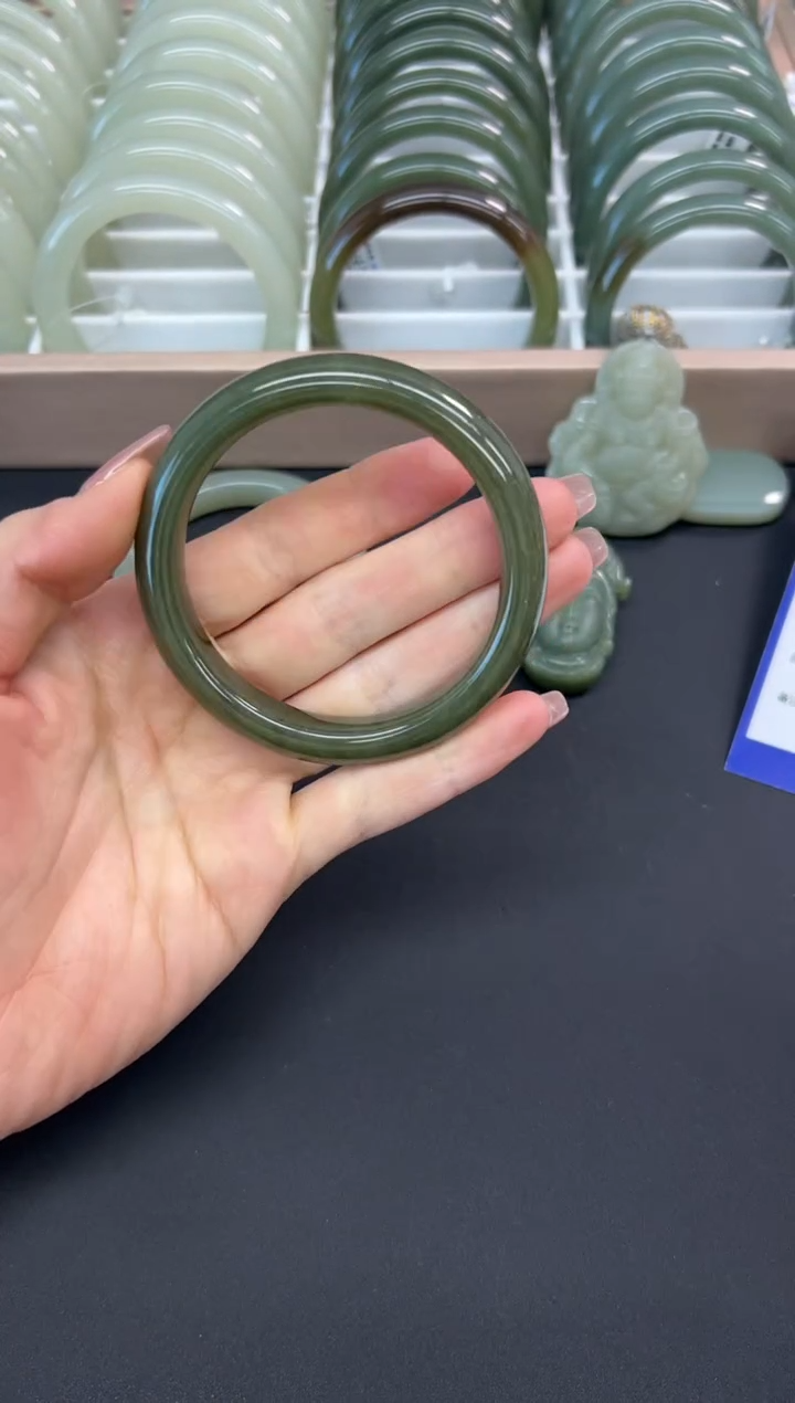 和田玉未镶嵌手镯3