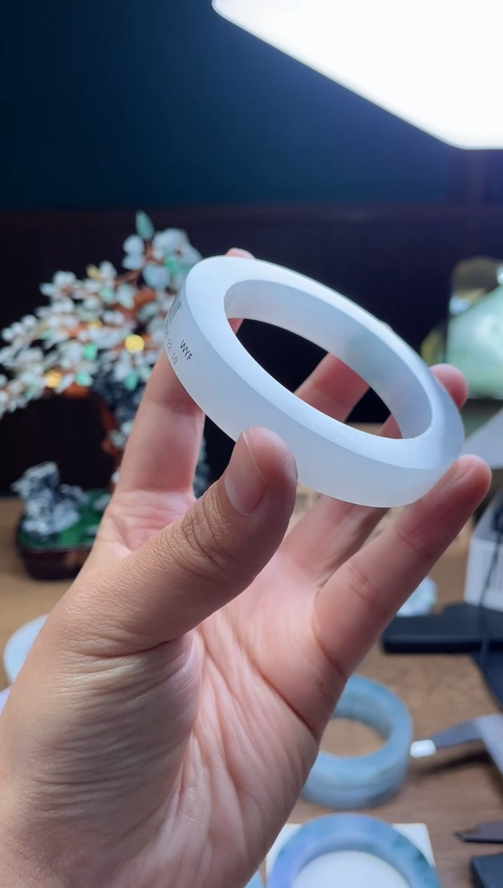 【闪购商品】定制翡翠手镯未镶嵌定制