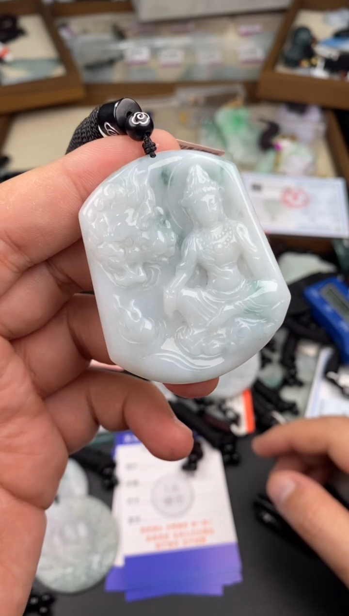 【闪购商品】翡翠颈饰未镶嵌   天然翡翠，一物一图