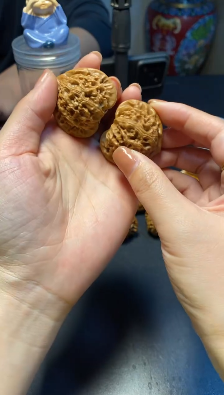 【闪购商品】文玩核桃把件67号宫灯38尺桃心