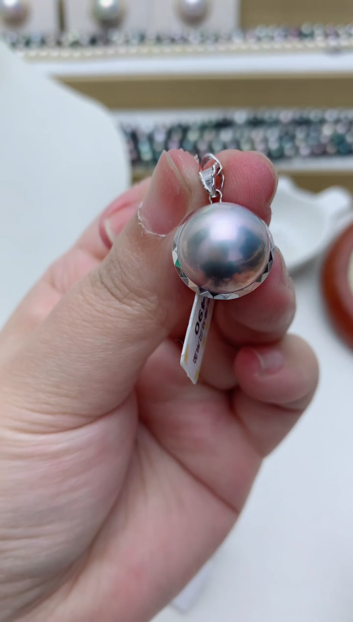 【闪购商品】拼合珍珠（马贝珠）颈饰18K金镶嵌w53 