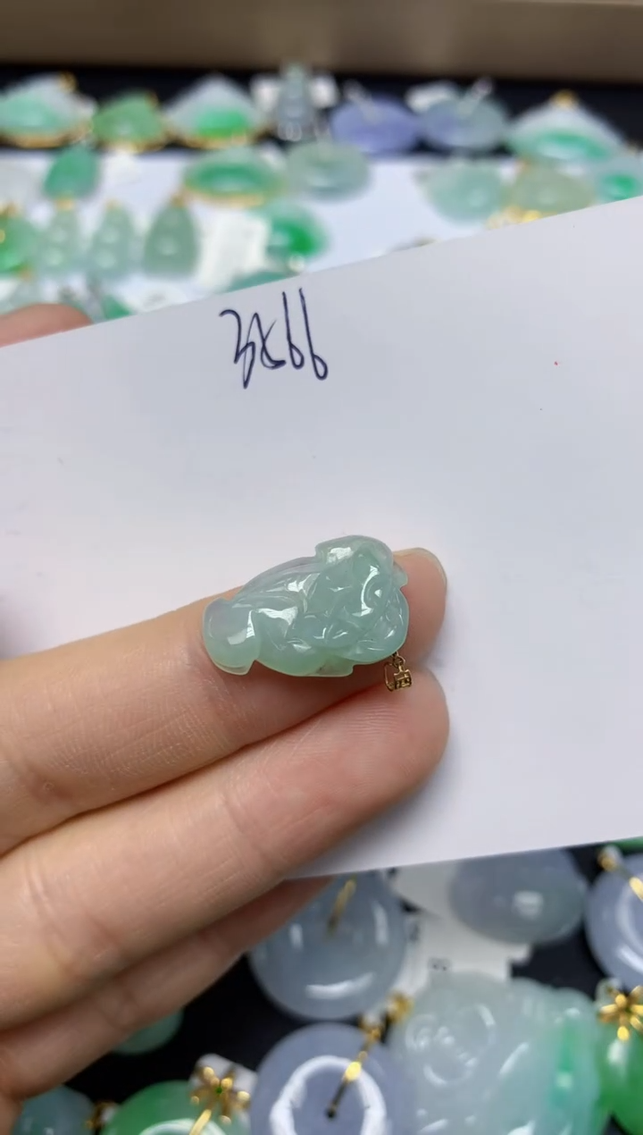 【闪购商品】翡翠挂件18K金镶嵌 天然翡翠A货