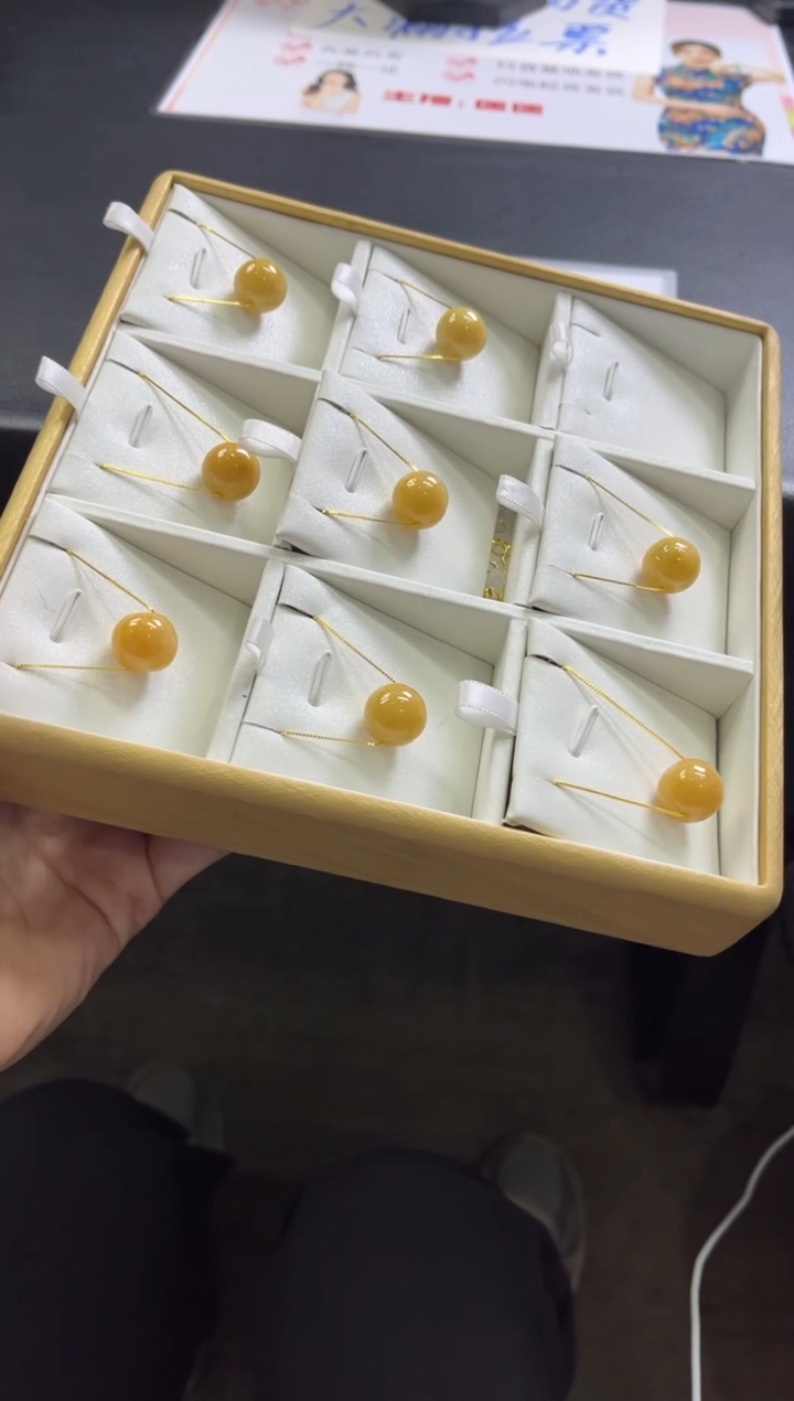 【闪购商品】翡翠吊坠(赠链)未镶嵌K90多样性发一件【小】