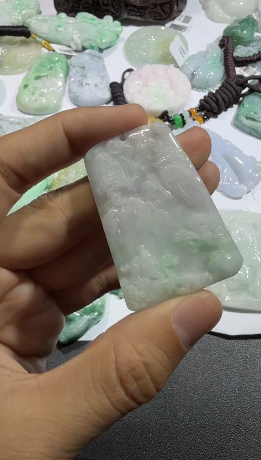 【闪购商品】翡翠颈饰未镶嵌00009639