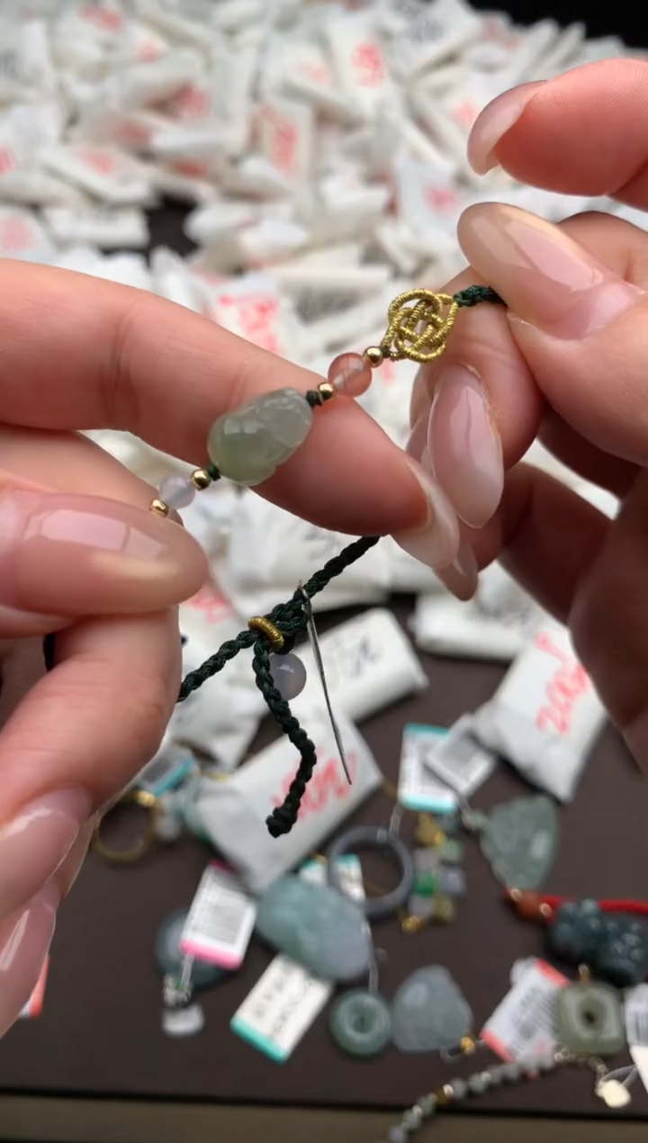【闪购商品】翡翠手绳未镶嵌一