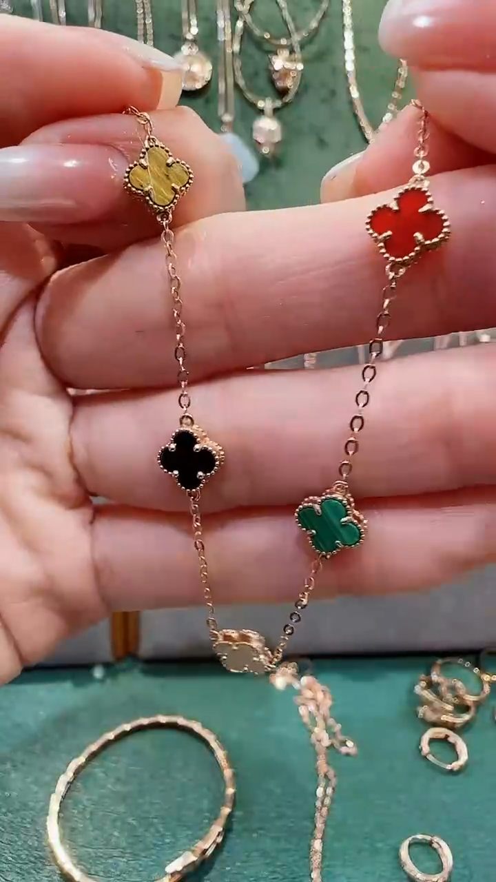 【闪购商品】玛瑙/玉髓手链18K金镶嵌18K金幸运草手链