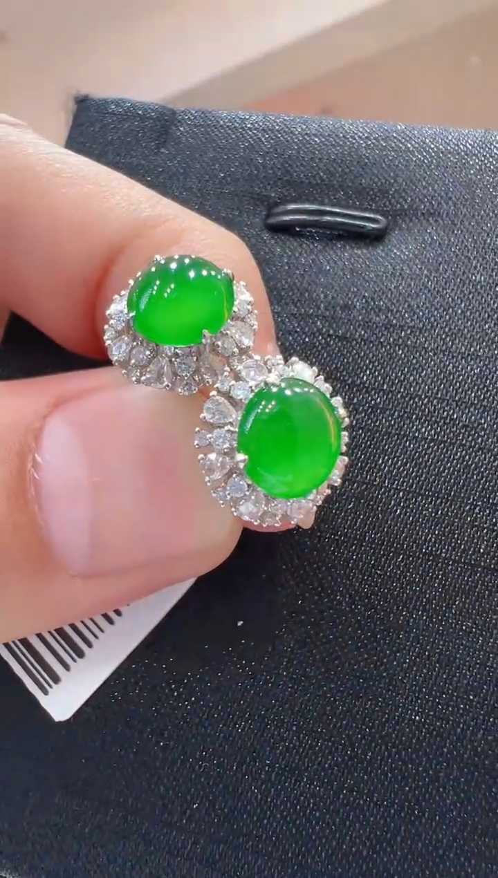 【闪购商品】翡翠耳钉18K金镶嵌           