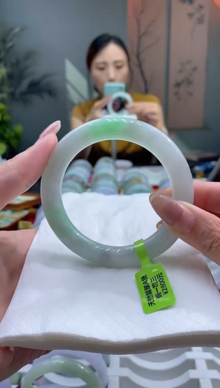 未镶嵌手镯翡翠000086510