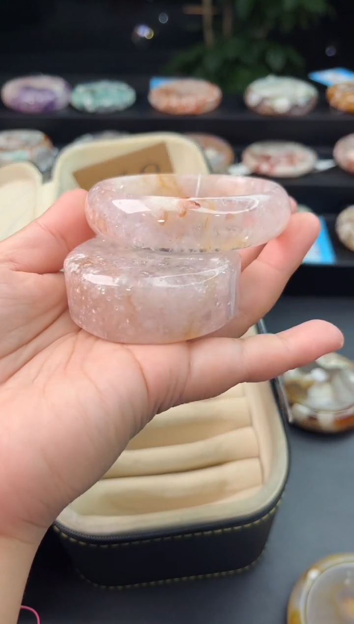 【闪购商品】石英质玉手镯未镶嵌赠送镯心（圈口57