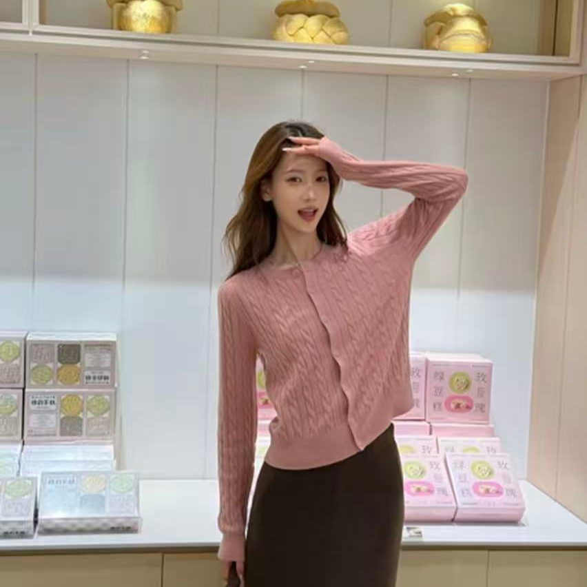 GIRDEAR/哥弟「甜美邂逅」秋季新款舒适气质针织衫开衫百搭148041