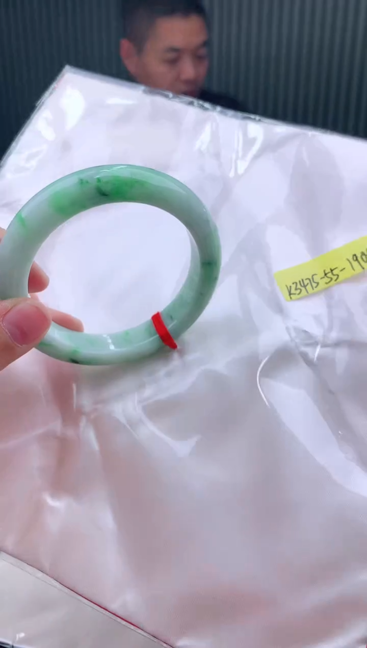 未镶嵌手镯翡翠111