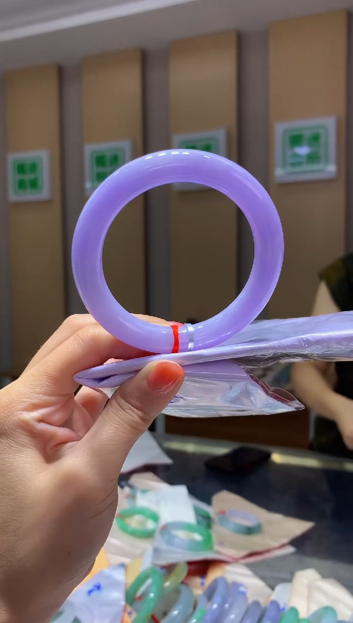 翡翠手镯未镶嵌-QQ22 圈口56.8