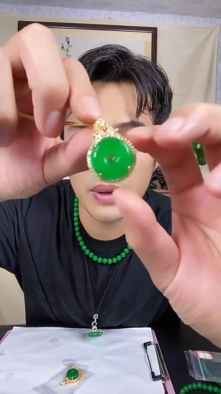 吊坠(赠链)14K金镶嵌翡翠D05