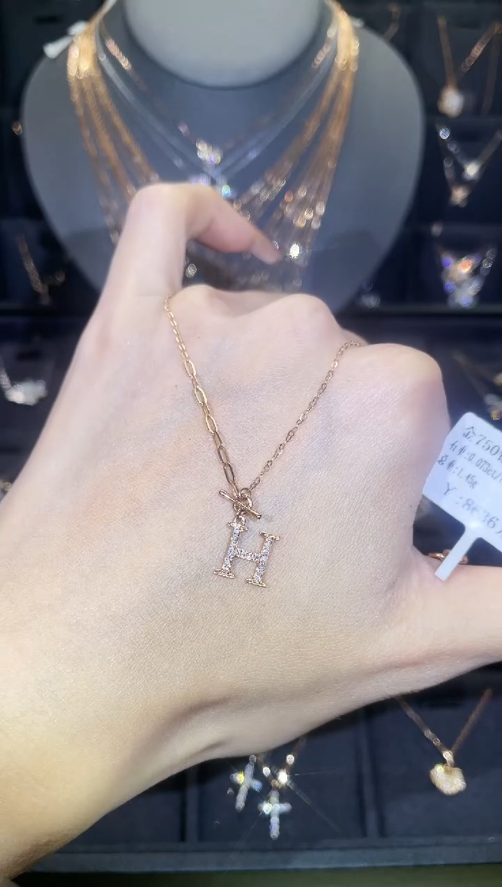 【闪购商品】钻石套链18K金镶嵌18K金玫 多人 字母H