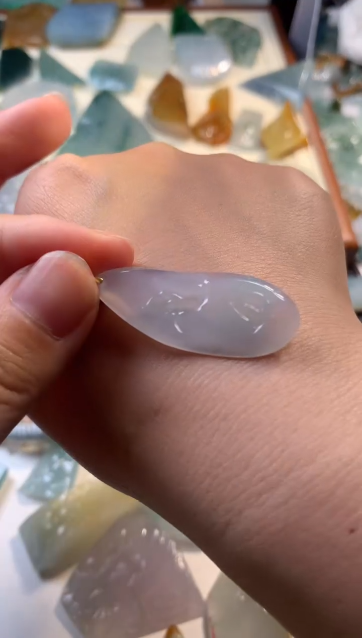 【闪购商品】翡翠颈饰18K金镶嵌吊坠