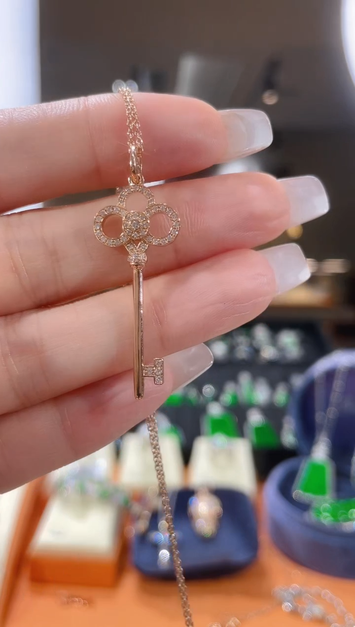 【闪购商品】钻石颈饰18K金镶嵌项链