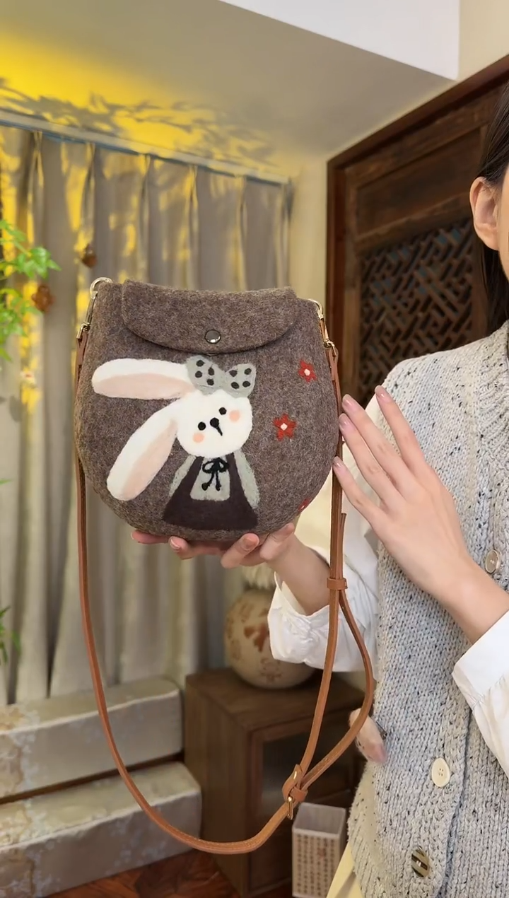 羊毛非遗纯手工包  蛋蛋包三花兔