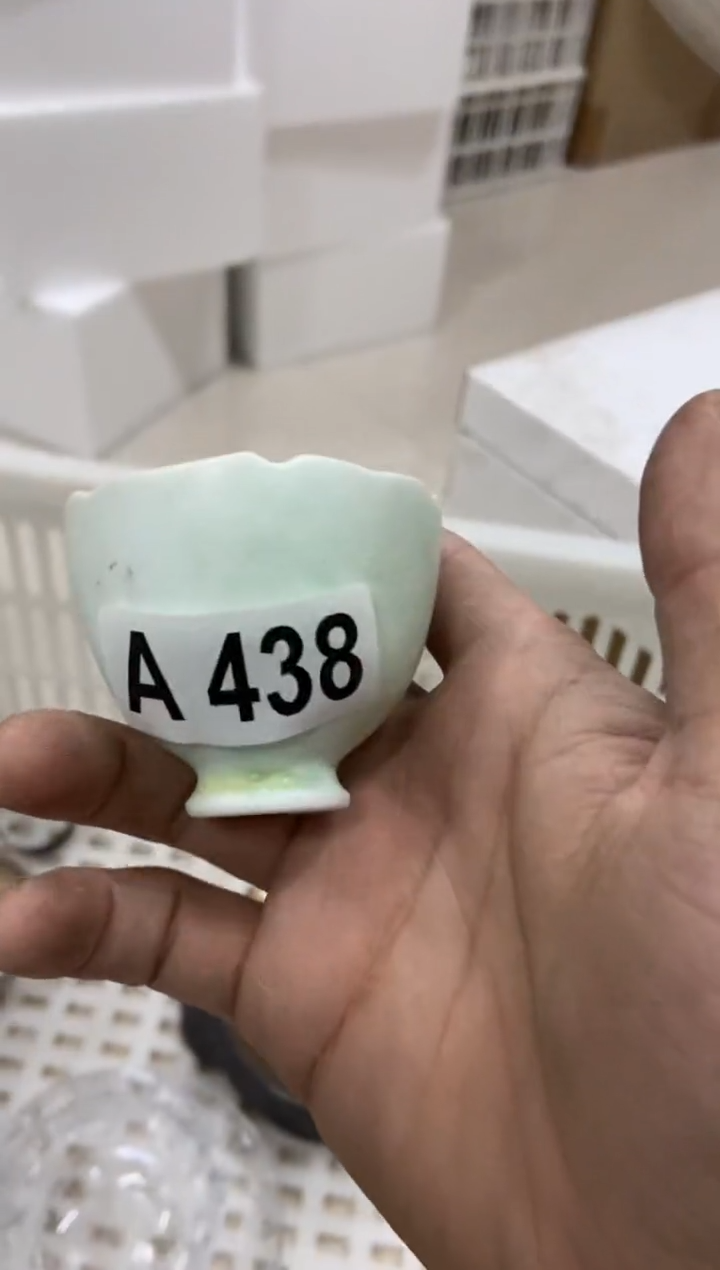 杯无运费险有瑕疵的摄影的产品有使用过的痕迹有点脏介意勿拍