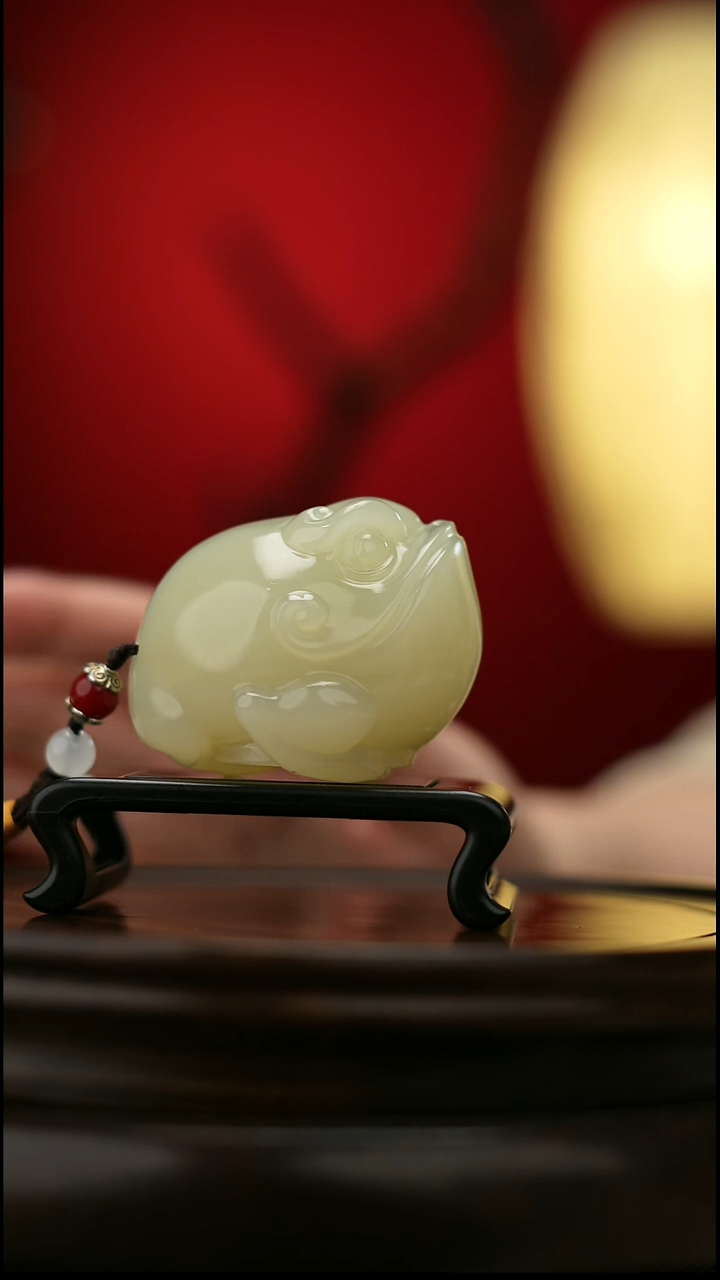 玉【招财金蟾】天然玉石手把件