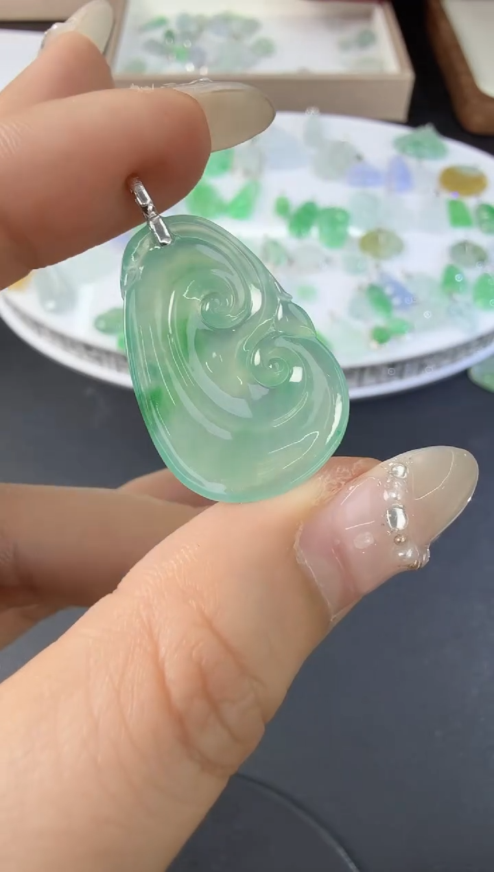 颈饰18K金镶嵌翡翠H1224-1501-737