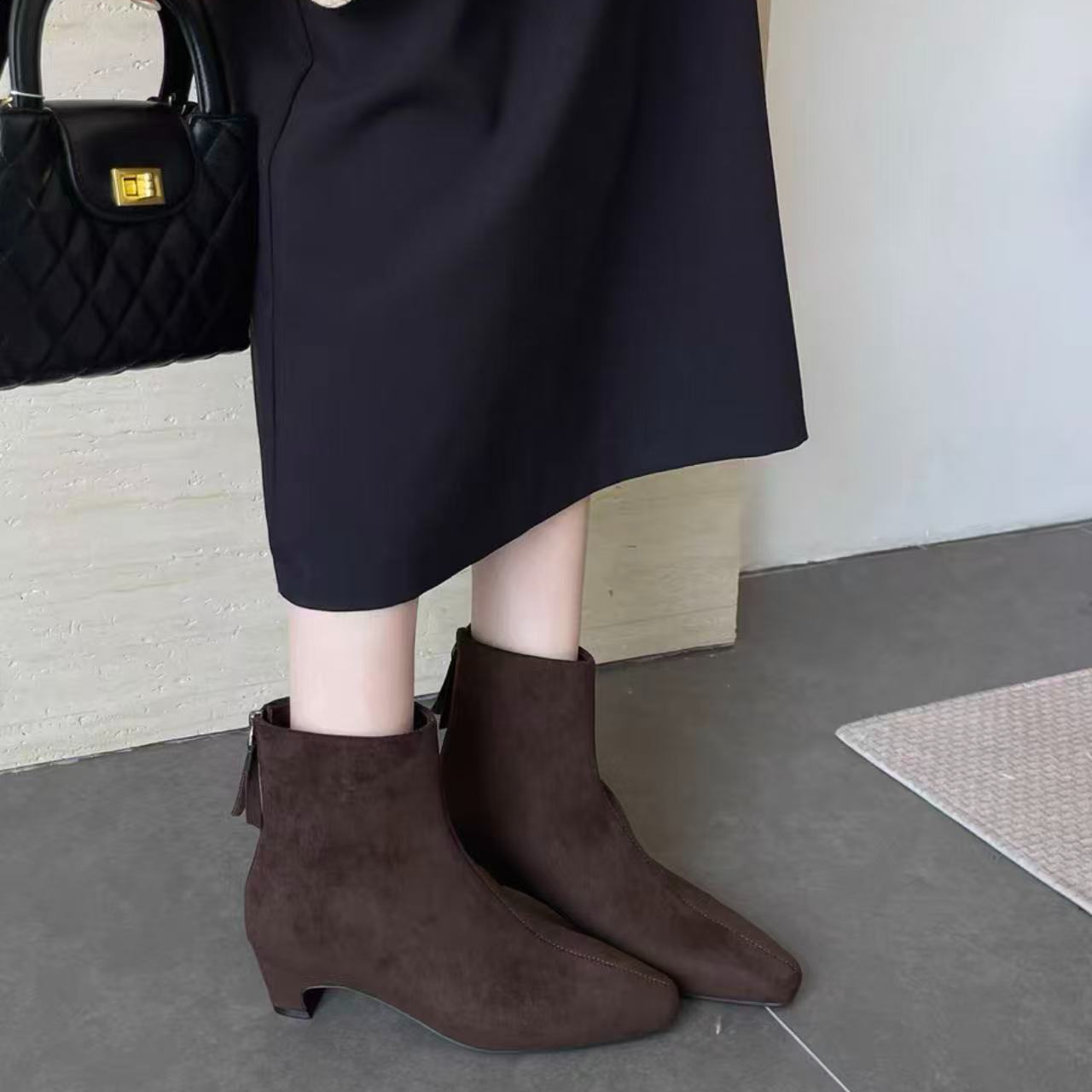 568-82   时装靴粗跟高跟女鞋气质尖头百搭秋冬细跟方头短靴