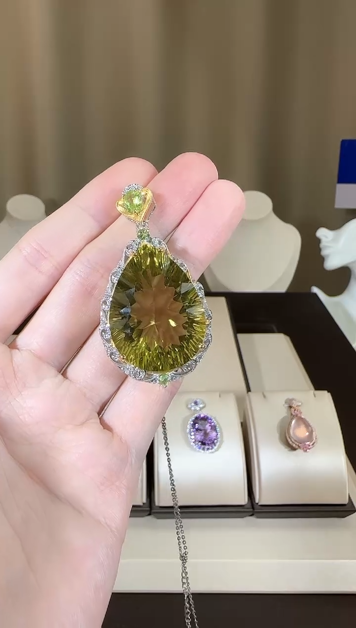 【闪购商品】水晶颈饰银S925镶嵌柠檬晶23*31mm