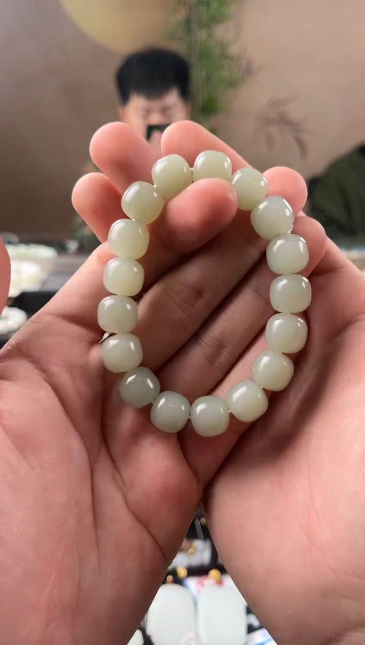 【闪购商品】和田玉手串未镶嵌且末青白老型卡12微色差