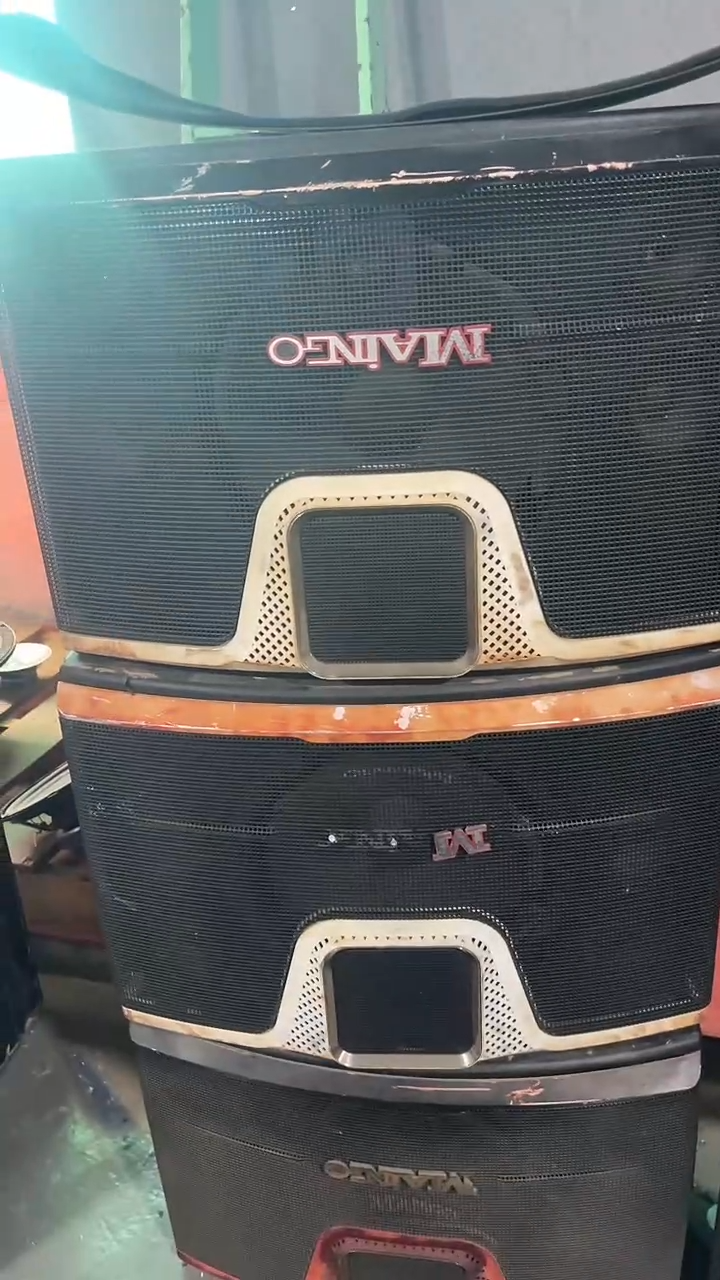 8新不包邮  12寸音响 喇叭烂边  一对箱体有瑕疵 运费到付