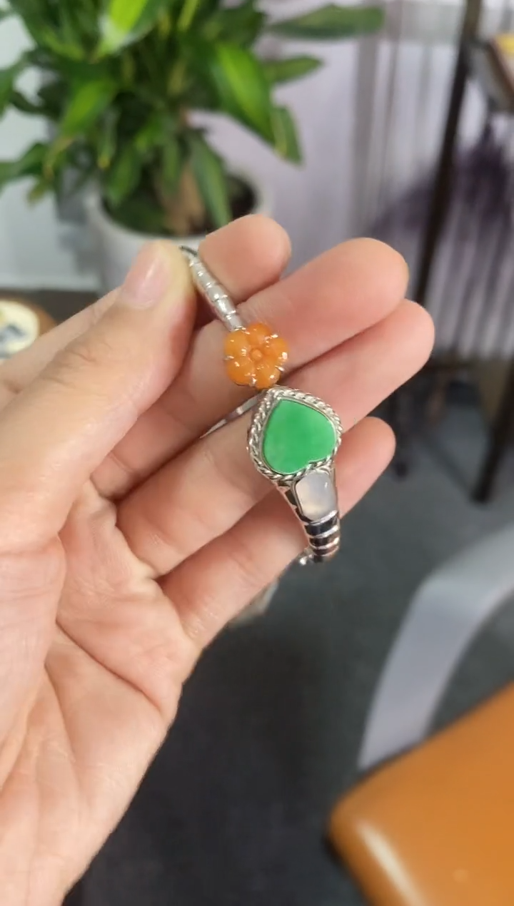 颈饰银S925镶嵌翡翠18101