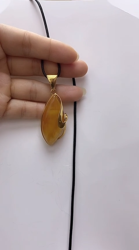 【闪购商品】琥珀裸石银S925镶嵌蜜蜡吊坠