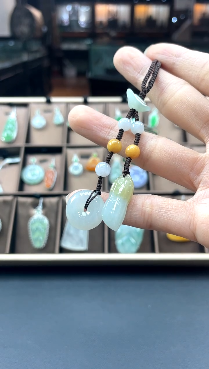 【闪购商品】翡翠挂件未镶嵌平安扣花生