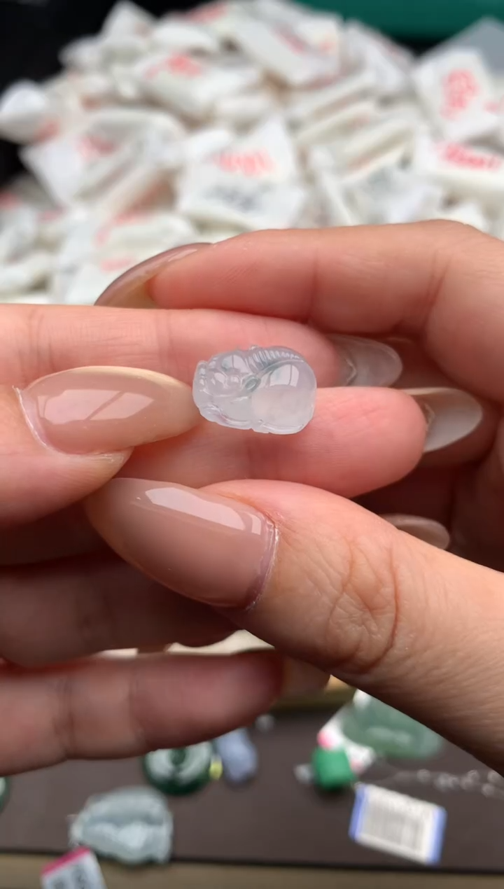 【闪购商品】翡翠挂件未镶嵌一