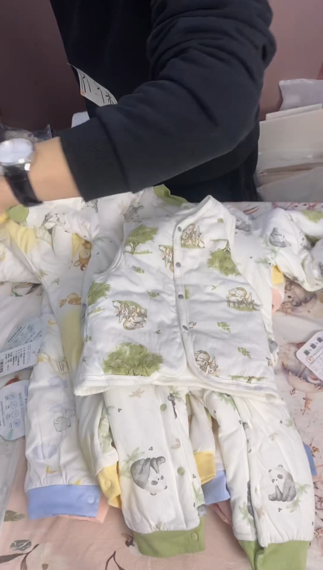 无袖款绿色兔子90码