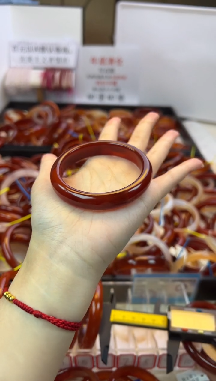 【闪购商品】玛瑙/玉髓手镯未镶嵌56圈口