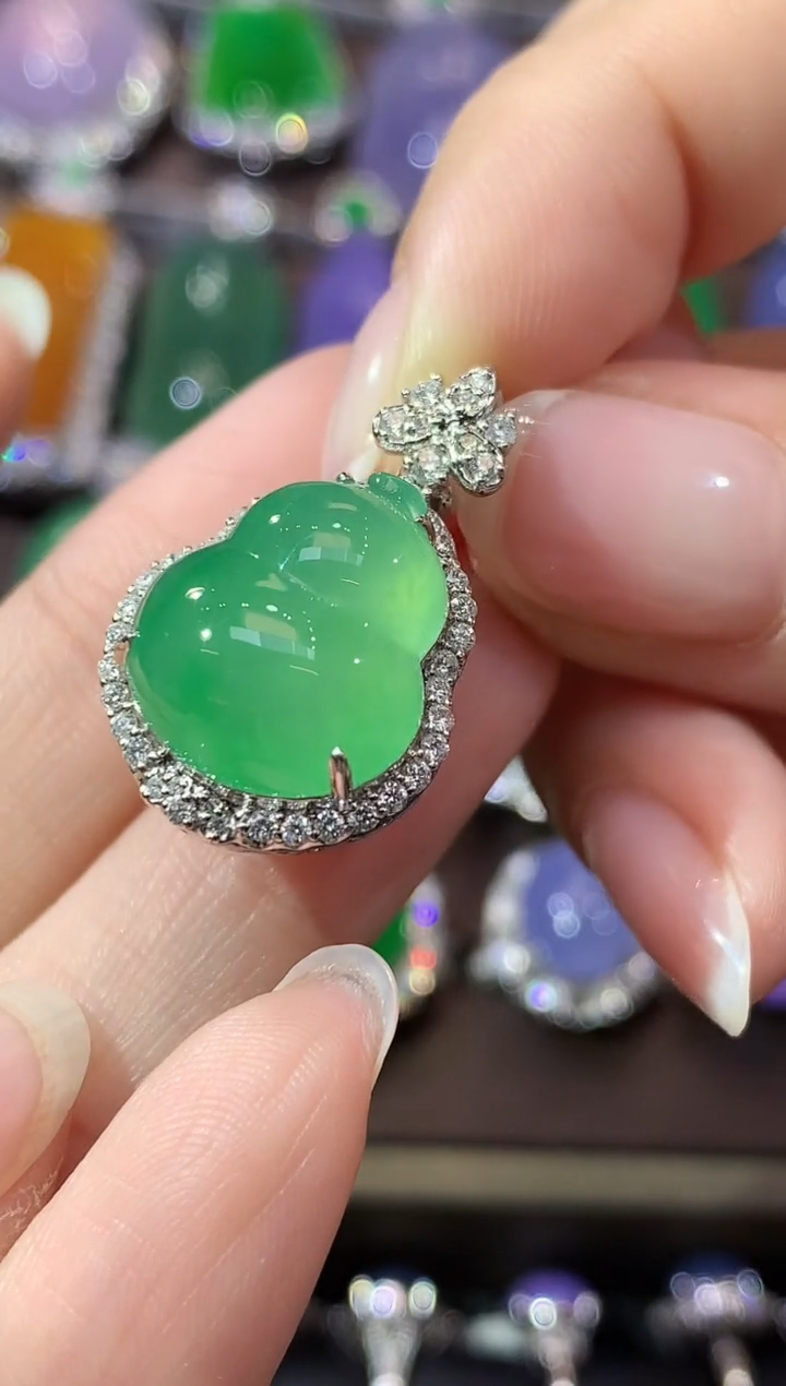 吊坠(不含链)18K金镶嵌翡翠D36