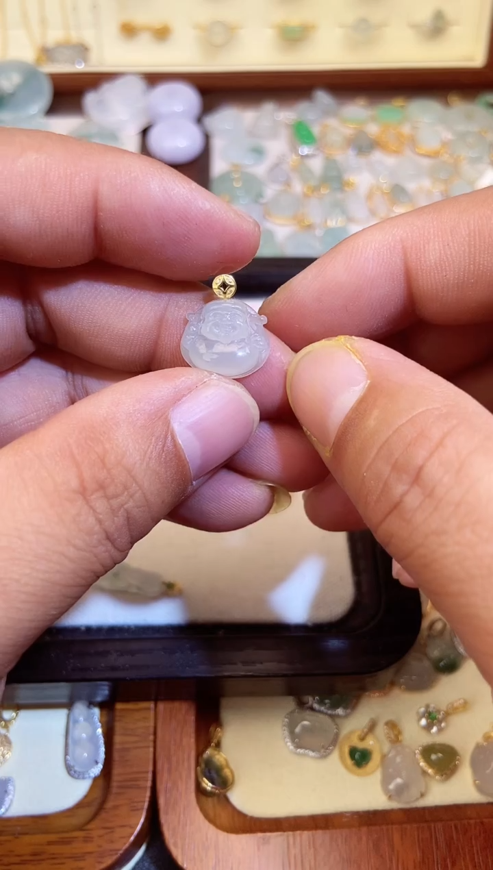 【闪购商品】翡翠颈饰18K金镶嵌翡翠