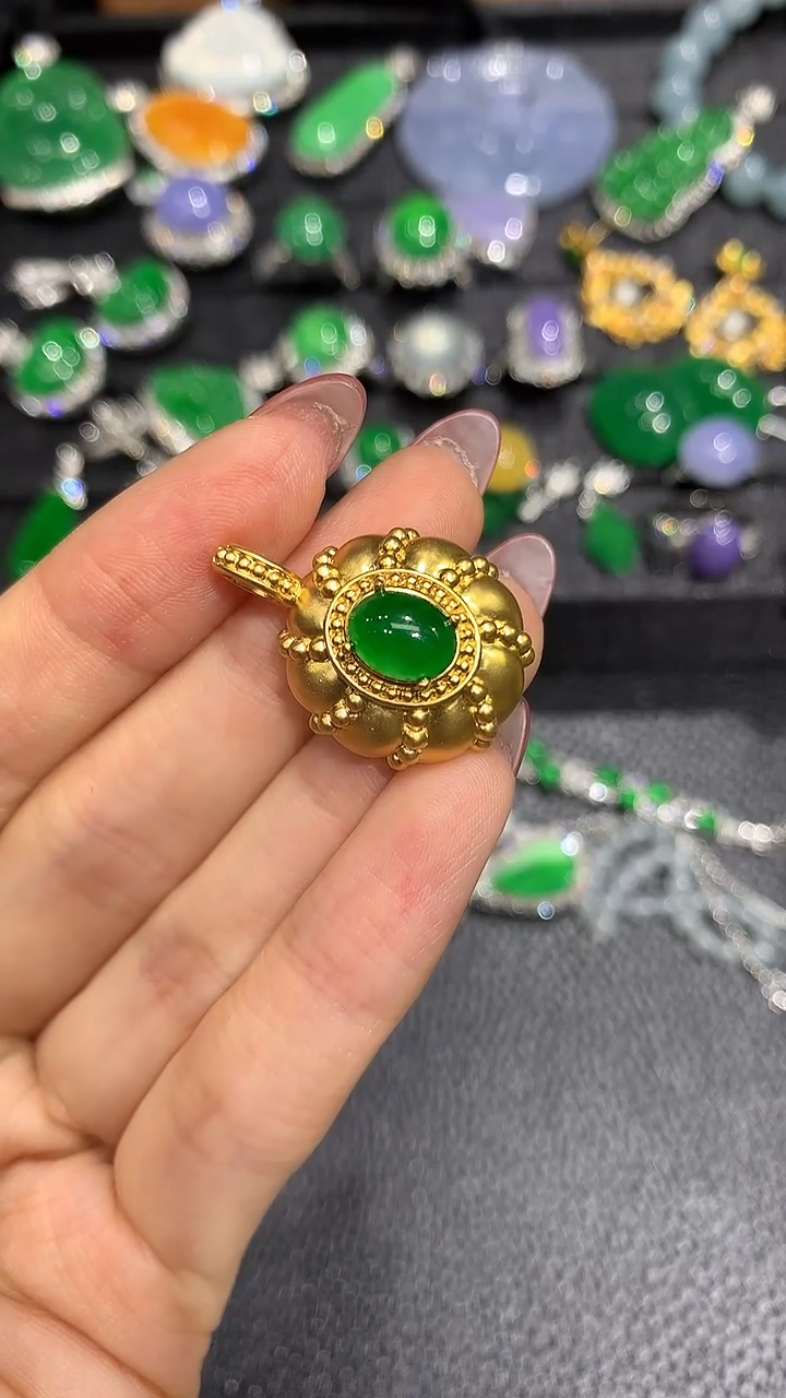 翡翠18K金镶嵌吊坠(不含链)10吊坠不含链