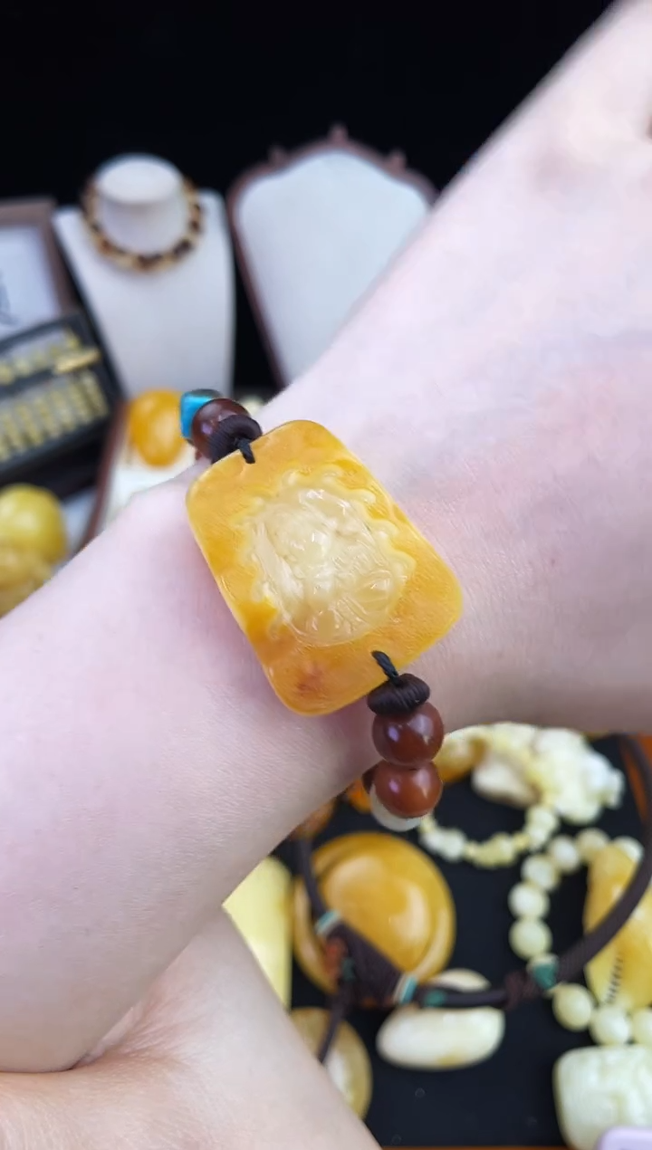 琥珀未镶嵌珠宝奇石柒月