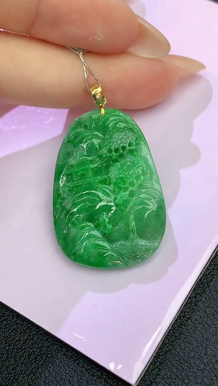 颈饰18K金镶嵌翡翠赠礼盒 麦麦