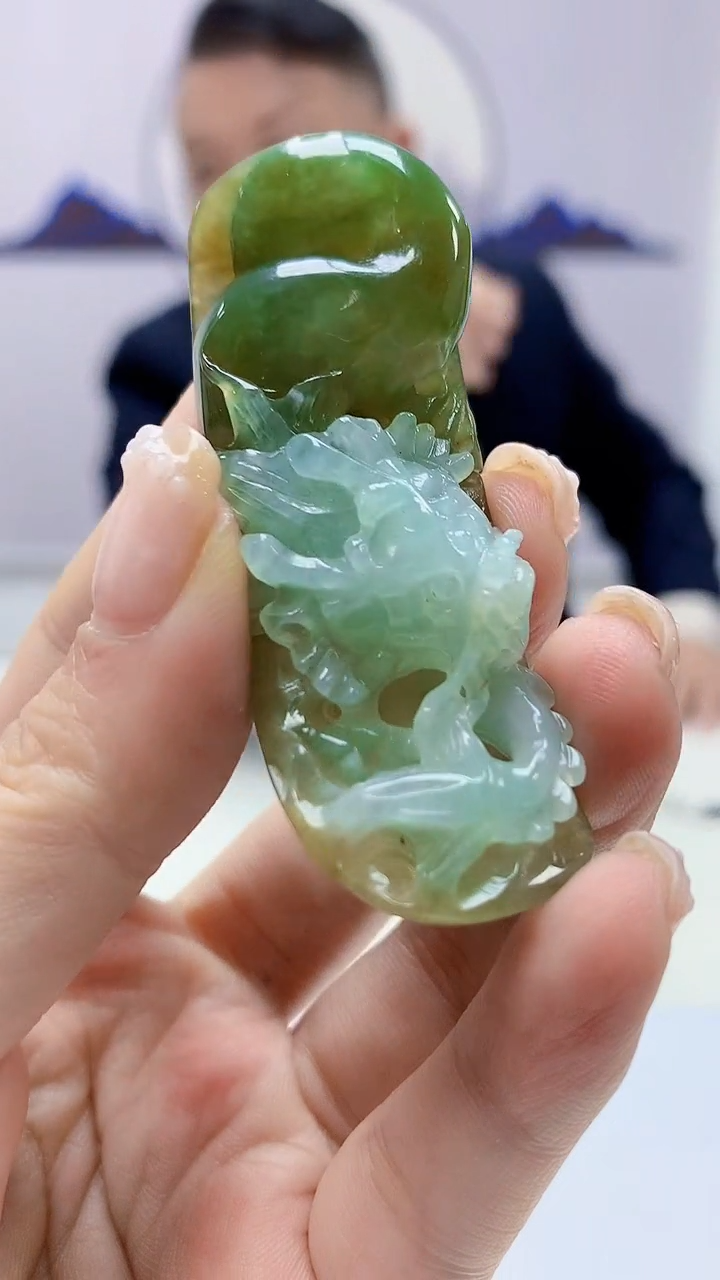 【闪购商品】定制翡翠未镶嵌4969ms-毛货38龙牌