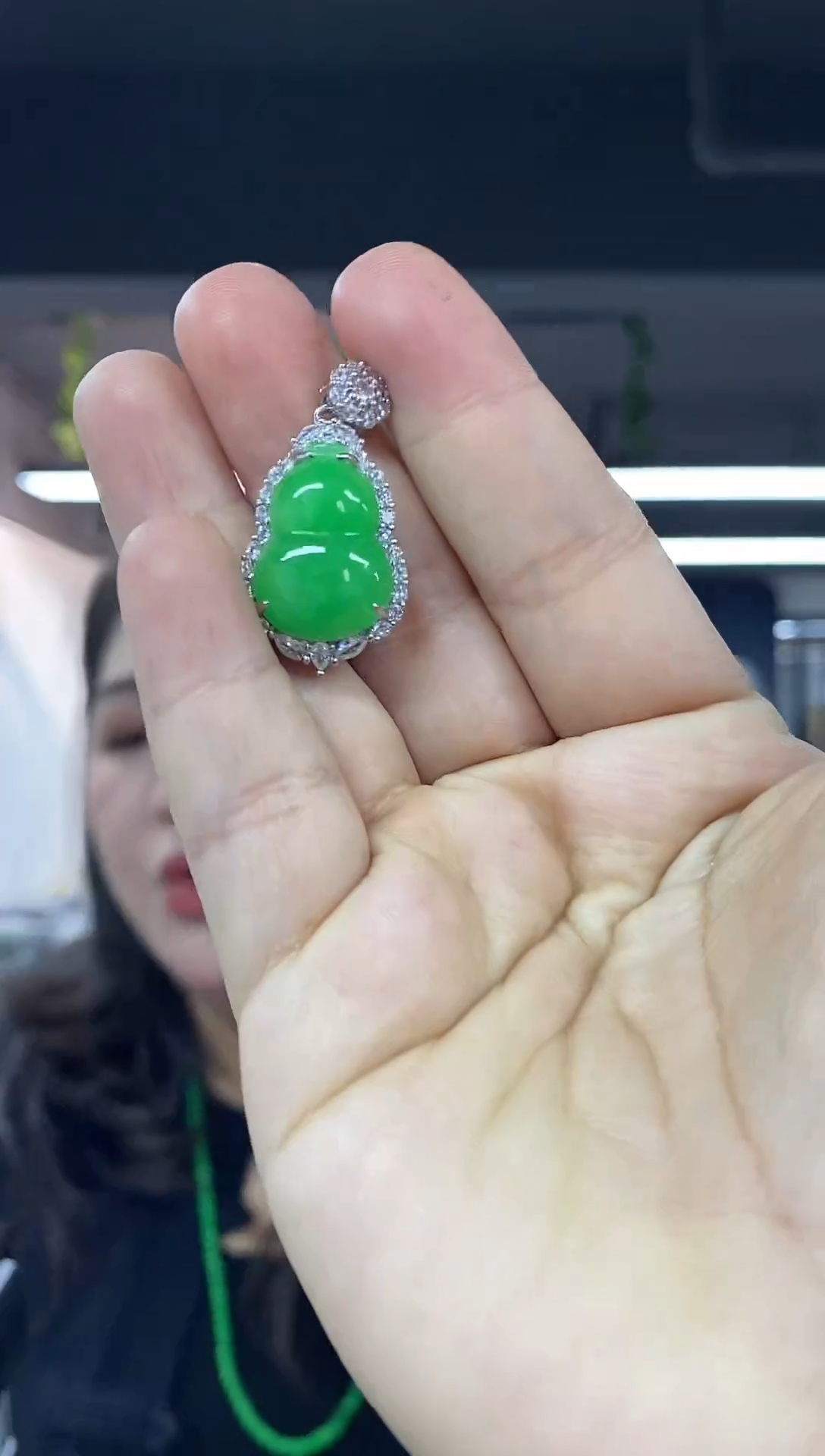 吊坠(不含链)未镶嵌翡翠多样性发其一颜色微差