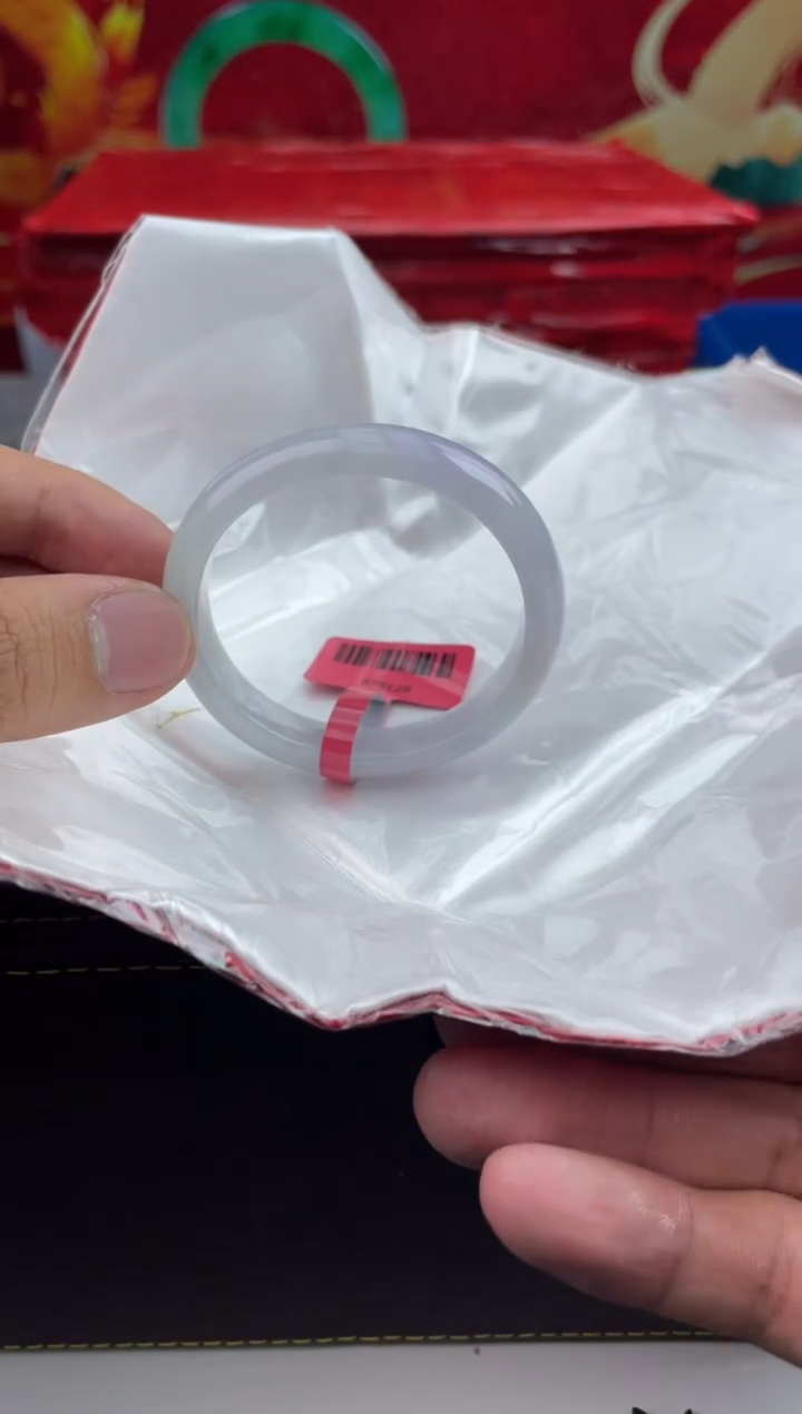 【闪购商品】翡翠手镯（贵妃镯）未镶嵌15翡翠手镯（微瑕）