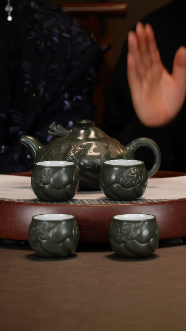 【闪购商品】紫砂茶壶鱼化龙+徐悲鸿+十三骏马画600c