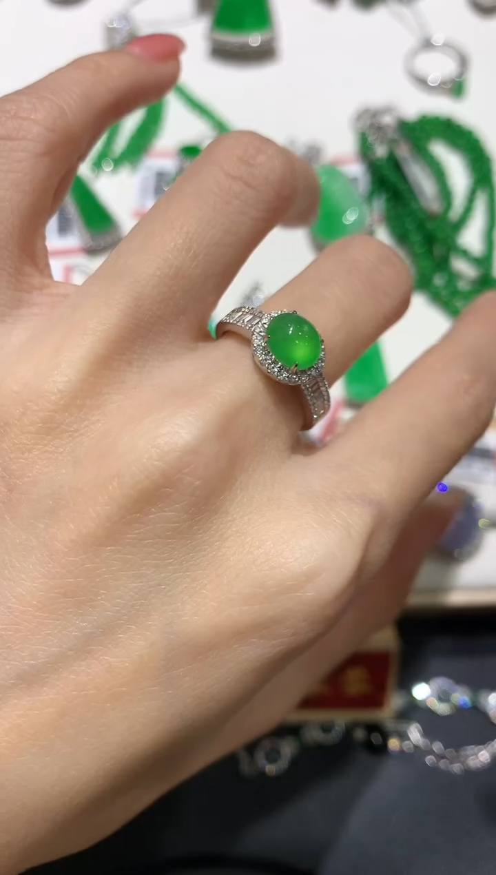 【闪购商品】翡翠吊坠(不含链)18K金镶嵌团购3