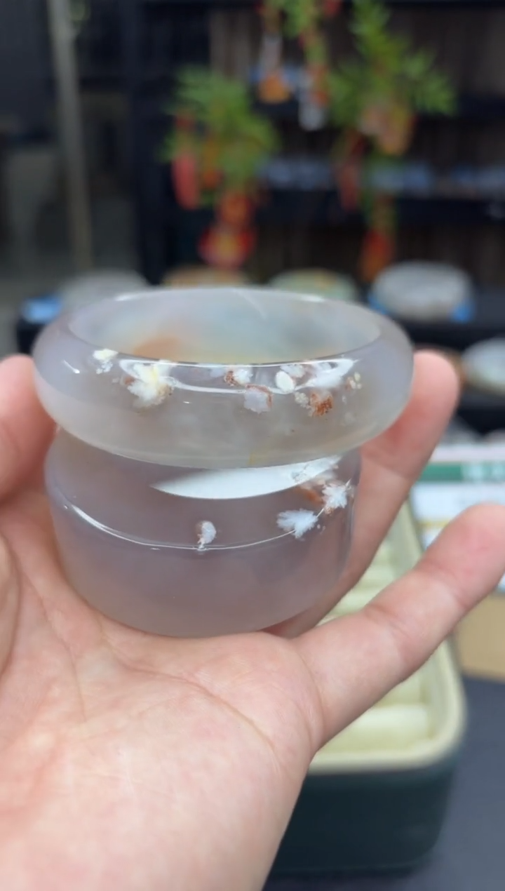 【闪购商品】石英质玉手镯未镶嵌225（63圈赠送镯心）