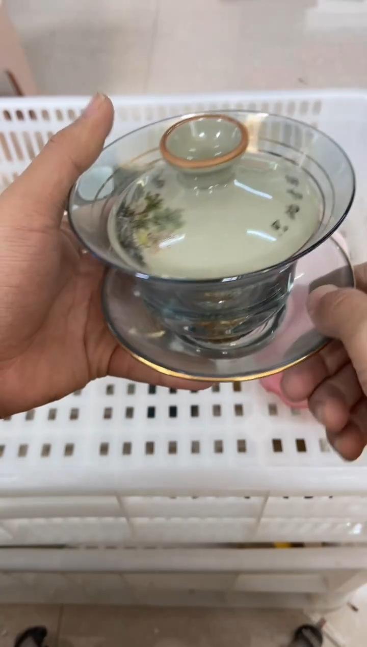 杯无运费险有瑕疵的摄影的产品有使用过的痕迹有点脏介意勿拍